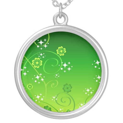 Tréboles y estrellas verdes collar