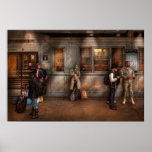 Tren - estación - esperar el tren siguiente posters