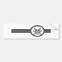Tres rayas cráneo y bandera pirata etiqueta de parachoque