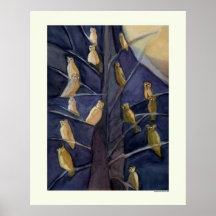 Un árbol por completo del poster de los búhos