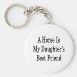Un caballo es el mejor amigo de mi hija llavero personalizado