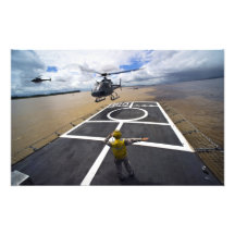 Un Eurocopter brasileño se prepara para aterrizar Arte Fotográfico