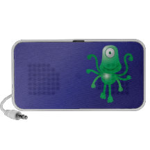 Un extranjero lindo observado laptop altavoces
