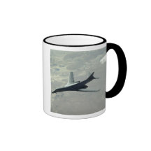 Un lancero de la fuerza aérea de los E.E.U.U.B-1B  Taza