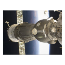 Una nave espacial de Soyuz backdropped por la tier Fotos