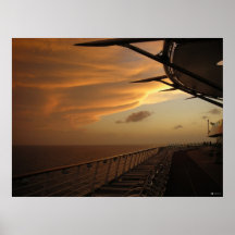 Una puesta del sol real poster