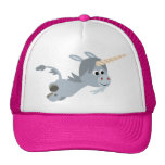 Unicornio lindo del dibujo animado en un gorra de 
