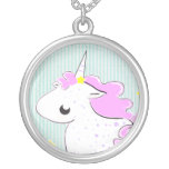 Unicornio rosado del dibujo animado con el collar  collares