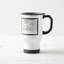Unicornios lindos en la nieve 1 tazas