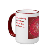 Uno-ordeño de ocho criadas tazas de café