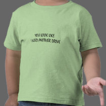 Usted mira como necesito otra bebida camisetas