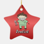Varón profesional del dentista del empleo personal ornato