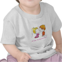 VDA-001 primero se besan Camisetas