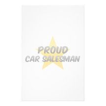 Vendedor de coches orgulloso papeleria