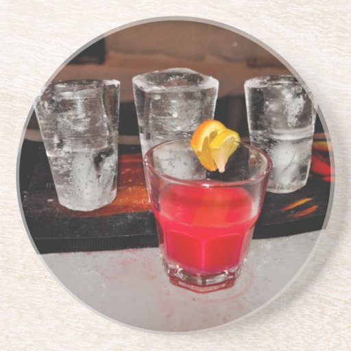 Vidrios y cóctel del hielo posavasos para bebidas