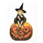 Vintage Halloween de la mujer de Witchy Tarjeta Postal