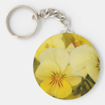 Violas amarillas (pensamientos) llavero personalizado