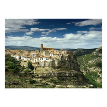 Vista del pueblo, Villarluengo, Aragón, España en  Invitación Personalizada