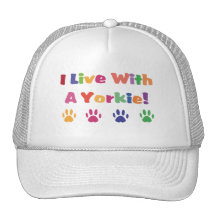 Vivo con un Yorkie Gorras De Camionero