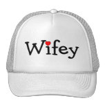 Wifey con el corazón gorra
