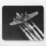 WWII B-17 en vuelo Tapetes De Ratones