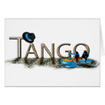 Zapatos y gorra del tango con el piso tarjeton