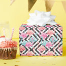 Buscar flamingo papel de regalo Dibujado a mano