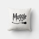 Buscar mago cojines Bruja