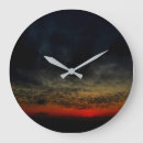 Buscar nubes tormenta de relojes de pared Fotografía