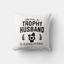 Buscar trofeo cojines Marido