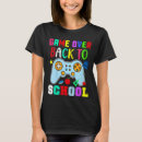Buscar juego encima camisetas Escuela