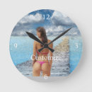 Buscar trajes relojes de pared Bikini