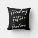 Buscar lider cojines Profesora