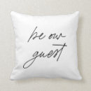 Buscar niño pequeño cojines Para ella