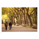 Buscar caminando fotografía Pareja
