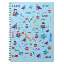 Buscar superhéroes cuadernos Tipografía