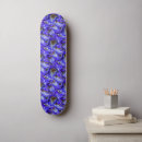Buscar joven tablas de skate Morado
