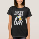 Buscar botella de cerveza camisetas Chiste