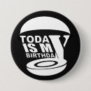 Buscar el hoy es mi cumpleaños chapas Fiesta de cumpleaños
