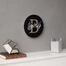 Buscar escuela relojes de pared Monograma