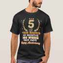 Buscar quinto aniversario camisetas Boda