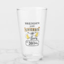 Buscar los años 30 tazas Para él