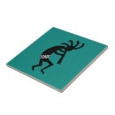 Buscar kokopelli azulejos Nativo americano