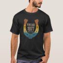 Buscar 45 años camisetas 1977