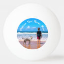 Buscar perros pelotas de ping pong Foto