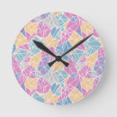 Buscar amarillo en colores pastel relojes de pared Púrpura