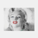 Buscar carreras coches felpudos Cantante