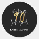 Buscar noventa pegatinas Guión