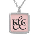 Buscar colgante collares Monograma