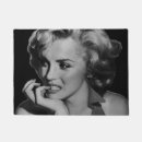 Buscar carreras coches felpudos Marilyn